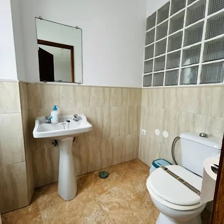 Swordfish Tiny House בית נופש *